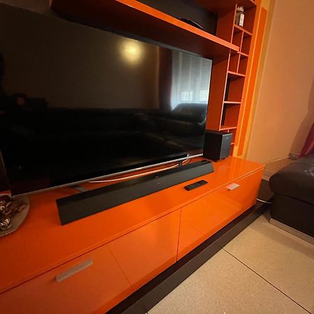 Stay In Style - Vibrant Condo In San Giovanni Lupatoto Kültér fotó