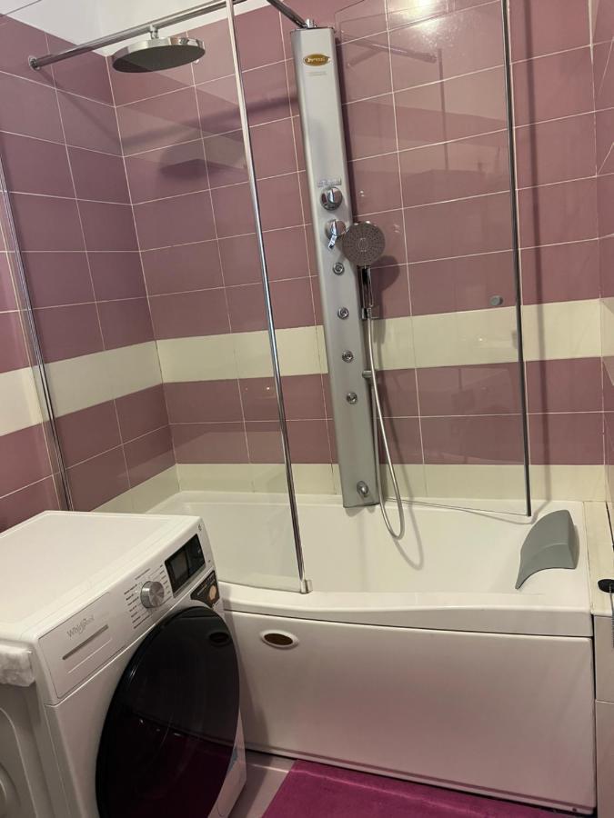 Stay In Style - Vibrant Condo In San Giovanni Lupatoto Kültér fotó