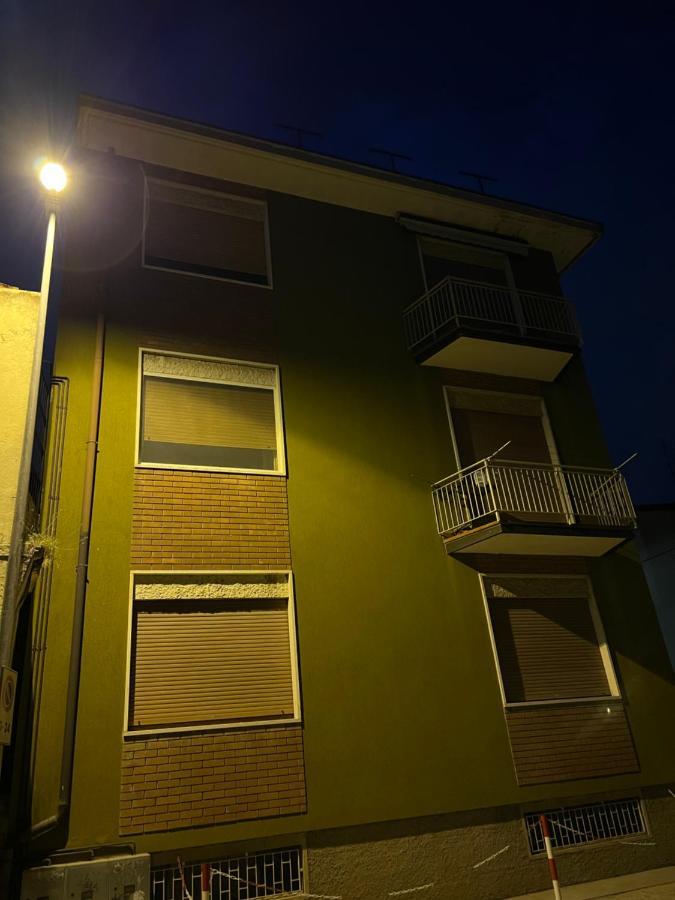 Stay In Style - Vibrant Condo In San Giovanni Lupatoto Kültér fotó
