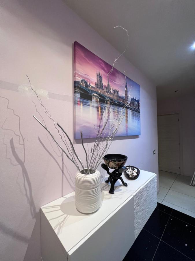 Stay In Style - Vibrant Condo In San Giovanni Lupatoto Kültér fotó