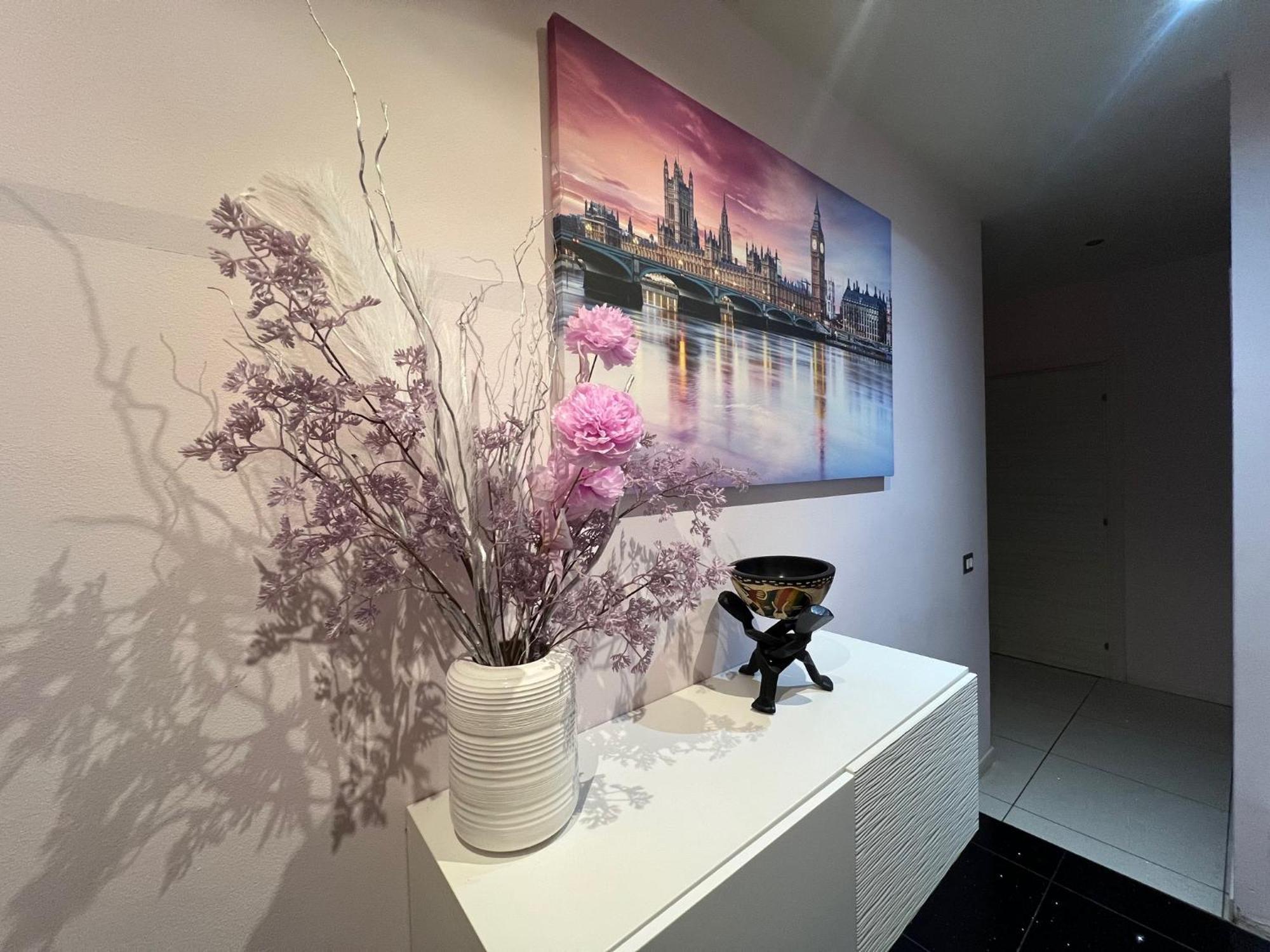 Stay In Style - Vibrant Condo In San Giovanni Lupatoto Kültér fotó