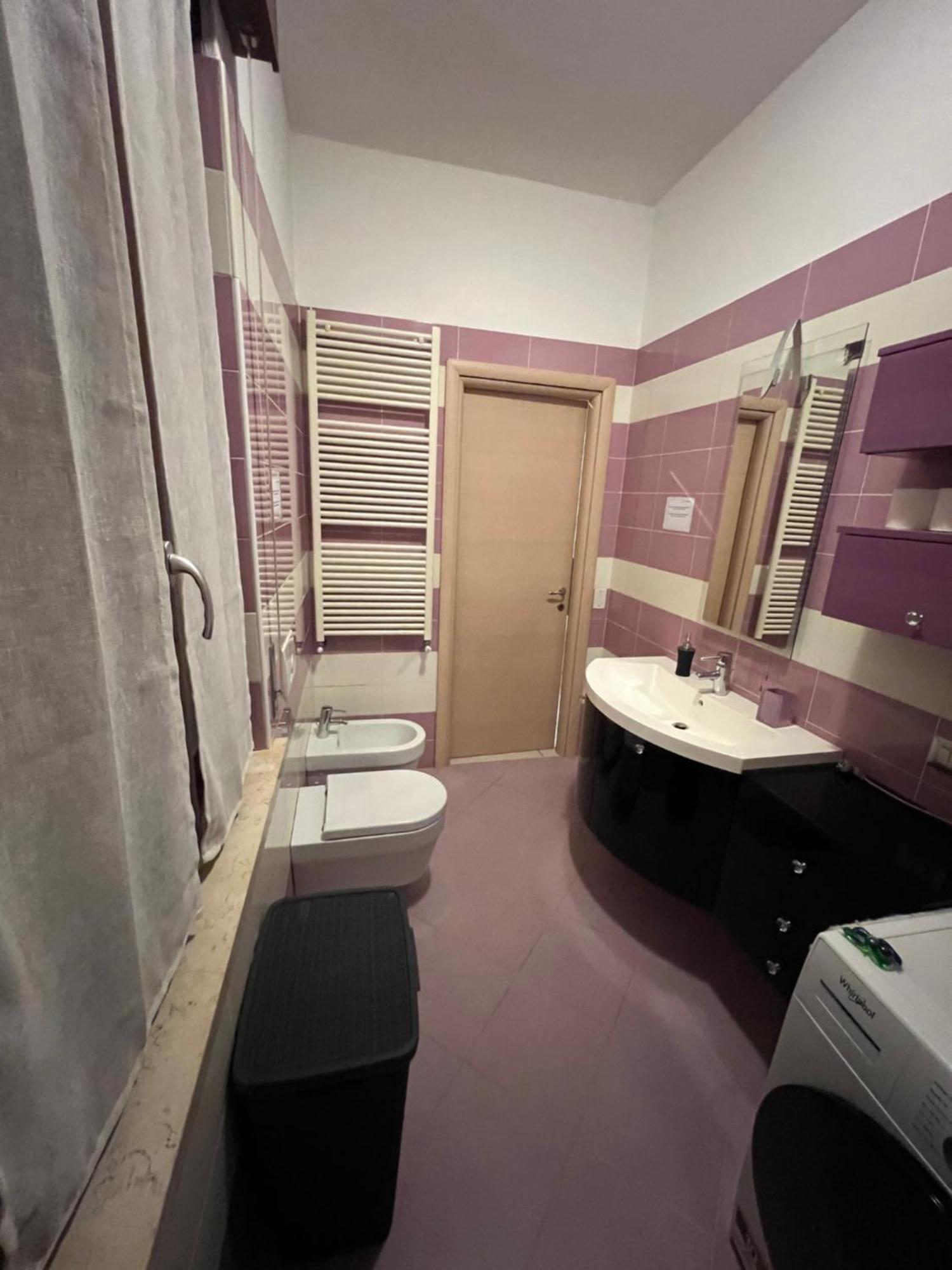 Stay In Style - Vibrant Condo In San Giovanni Lupatoto Kültér fotó
